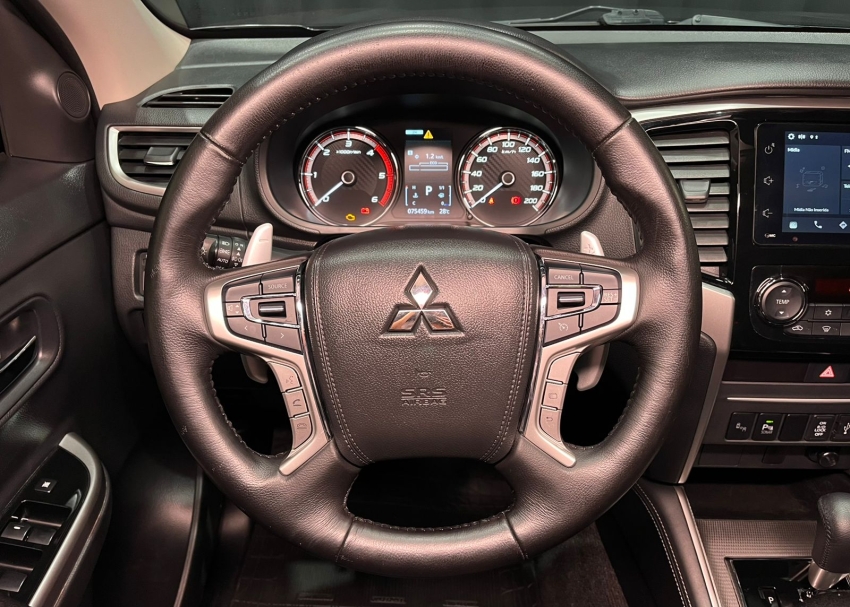 mitsubishi l200 triton 2.4 turbo diesel 4x4 at sport hpe-s 2.3 4p automatico 20243