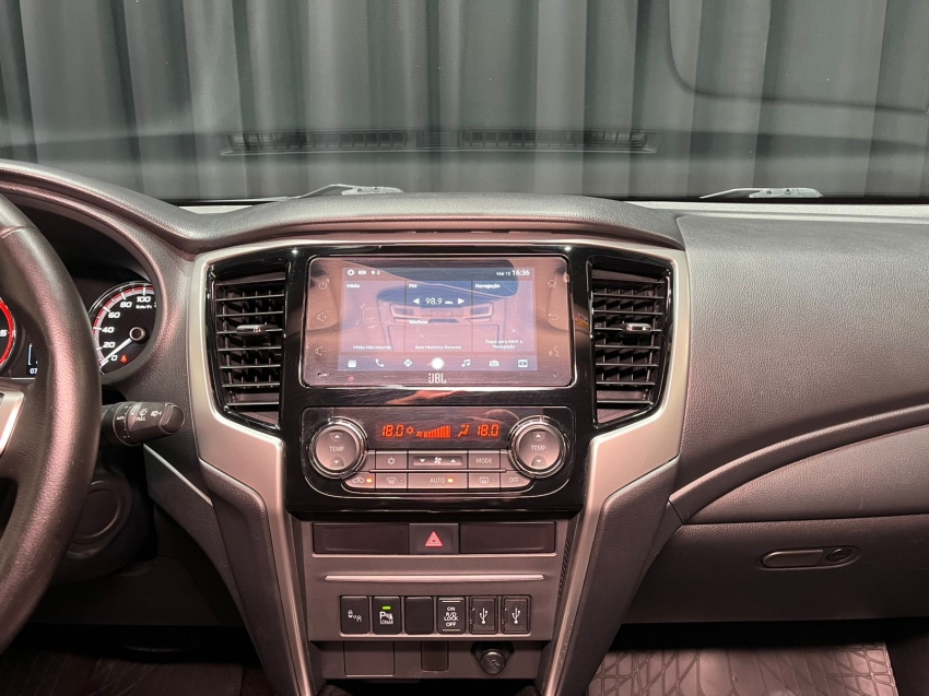 mitsubishi l200 triton 2.4 turbo diesel 4x4 at sport hpe-s 2.3 4p automatico 20247