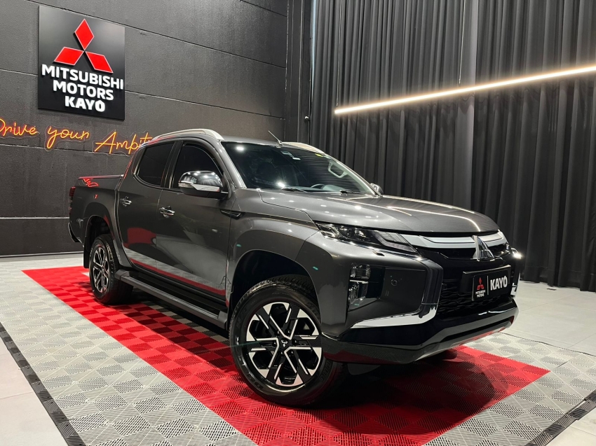 mitsubishi l200 triton 2.4 turbo diesel 4x4 at sport hpe-s 2.3 4p automatico 2024