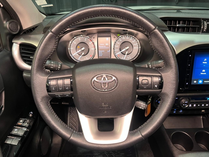 toyota hilux 2.8 d-4d turbo diesel cd gr-s 4x4 automatico 2.7 4p 20242