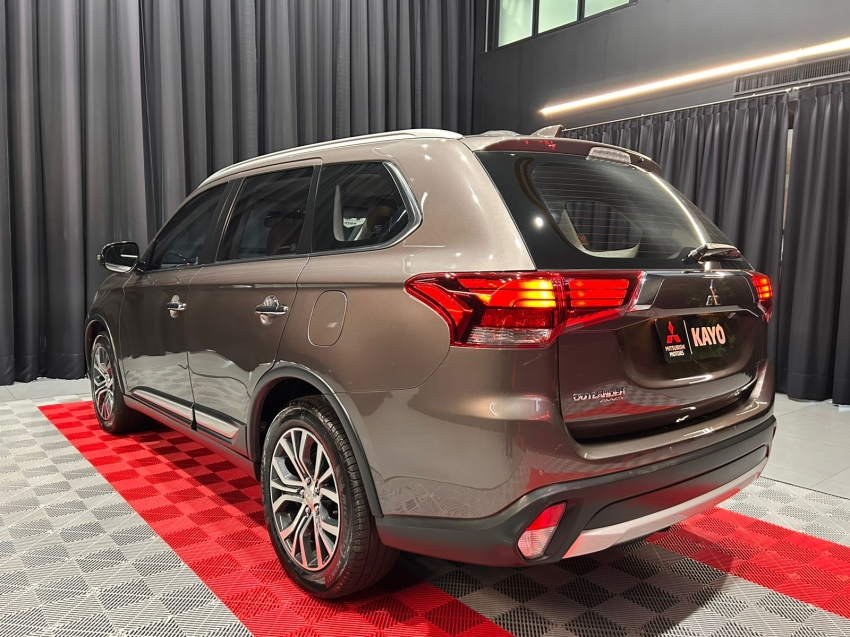 mitsubishi outlander 2.2 4x4 16v diesel 4p automatico 201811