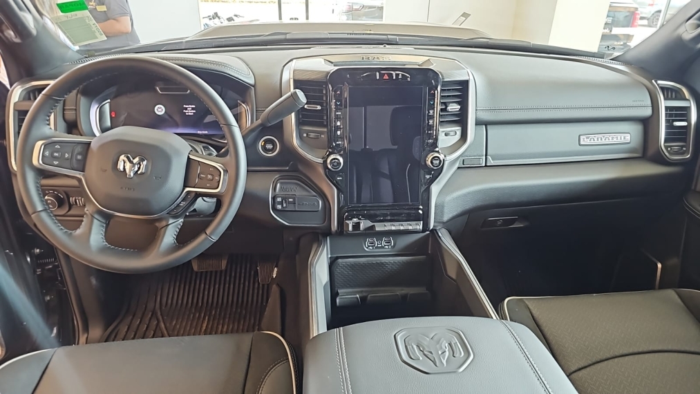 ram 2500 6.7 ds nigth edition.