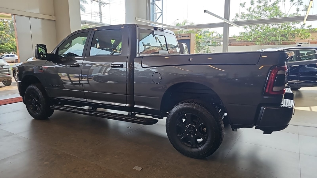ram 2500 6.7 ds nigth edition.