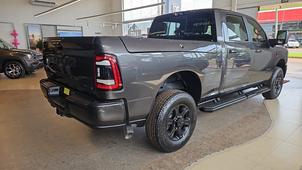 ram 2500 6.7 ds nigth edition.