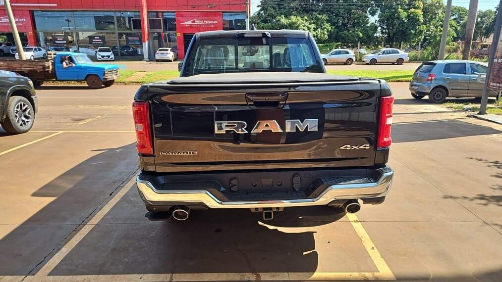 nova ram 1500 laramie 3.0