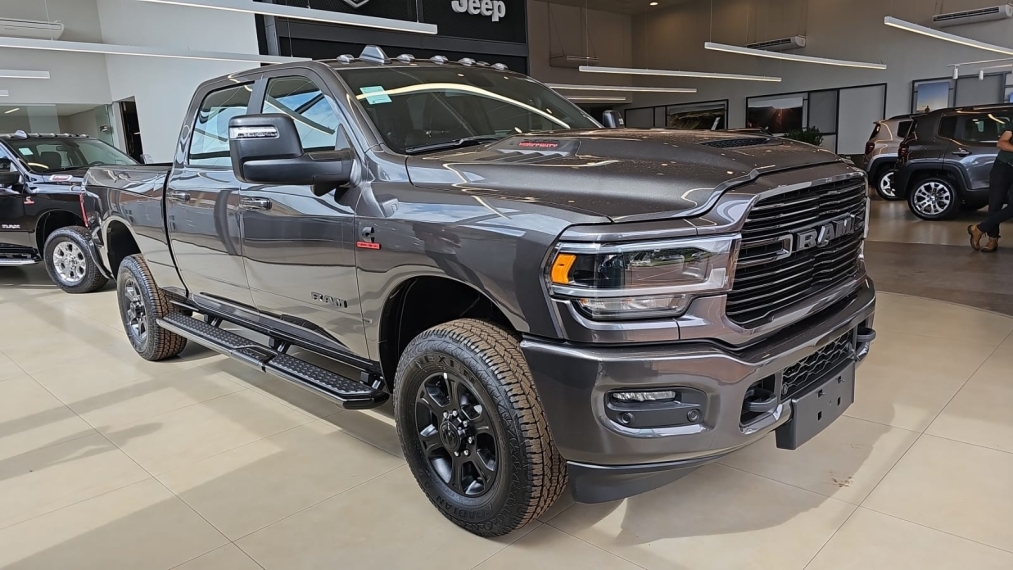 ram 2500 6.7 ds nigth edition.