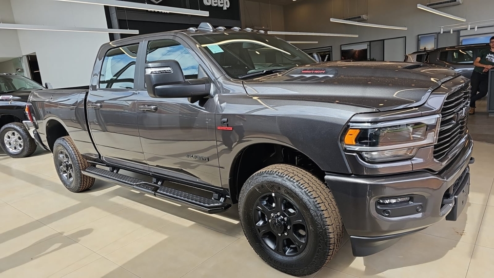 ram 2500 6.7 ds nigth edition.