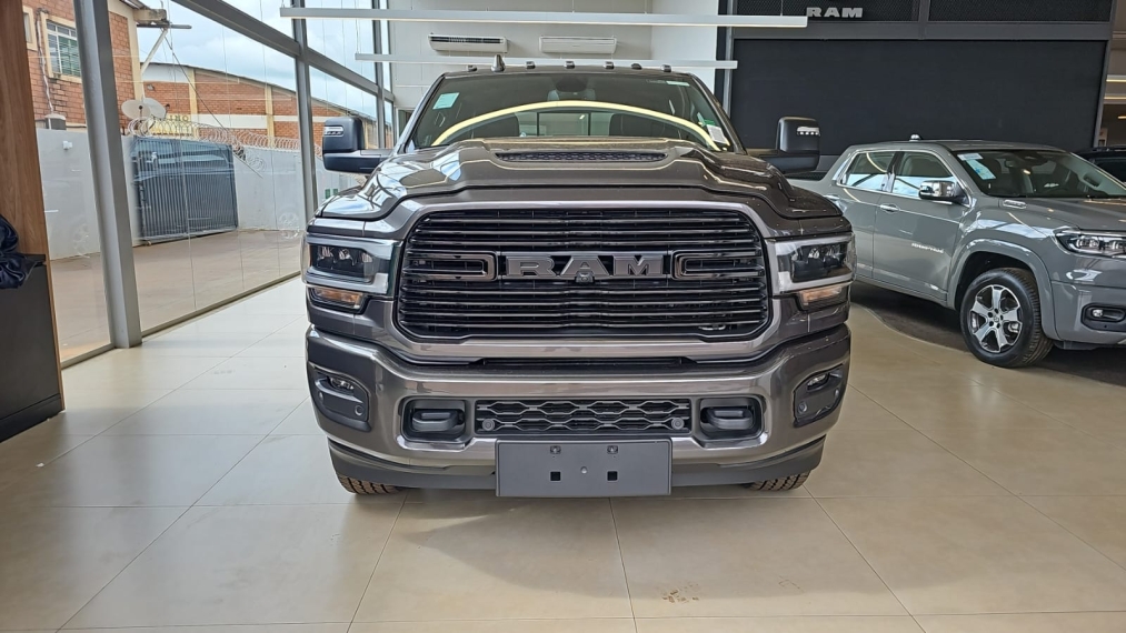 ram 2500 6.7 ds nigth edition.