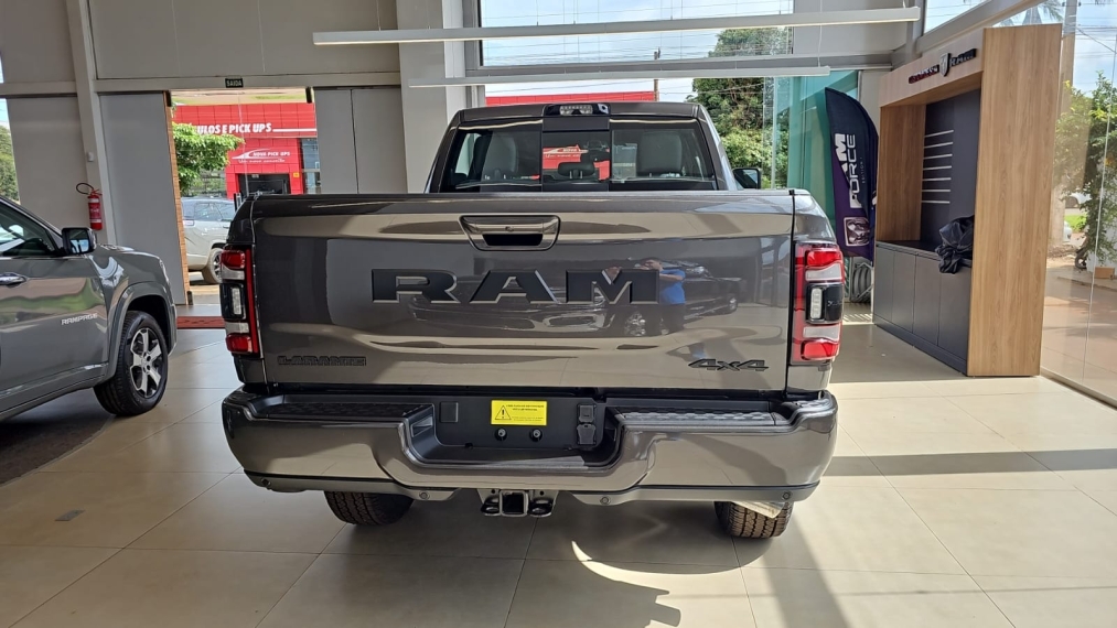 ram 2500 6.7 ds nigth edition.