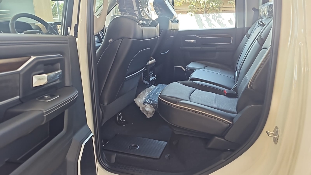 ram 2500 laramie