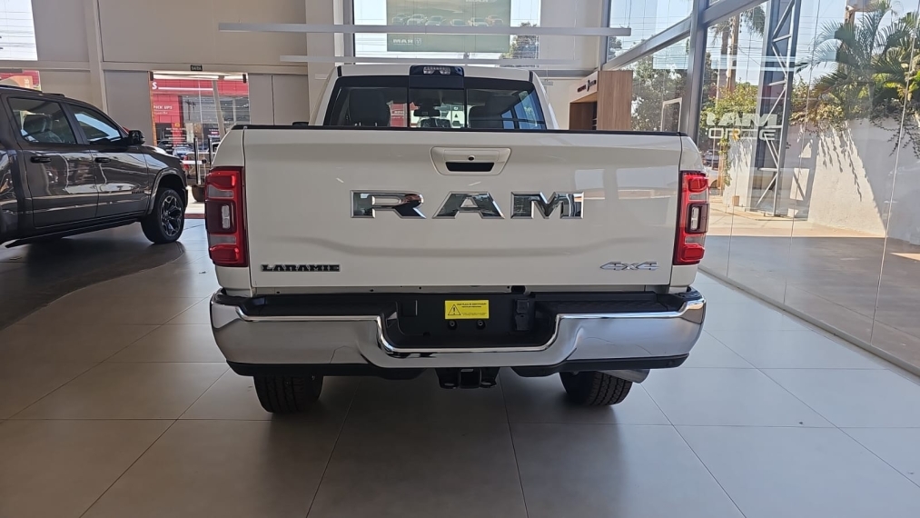 ram 2500 laramie