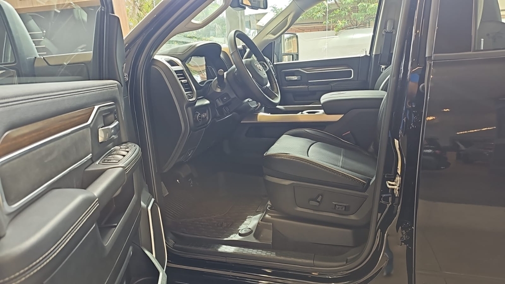 ram 2500 laramie 4x48