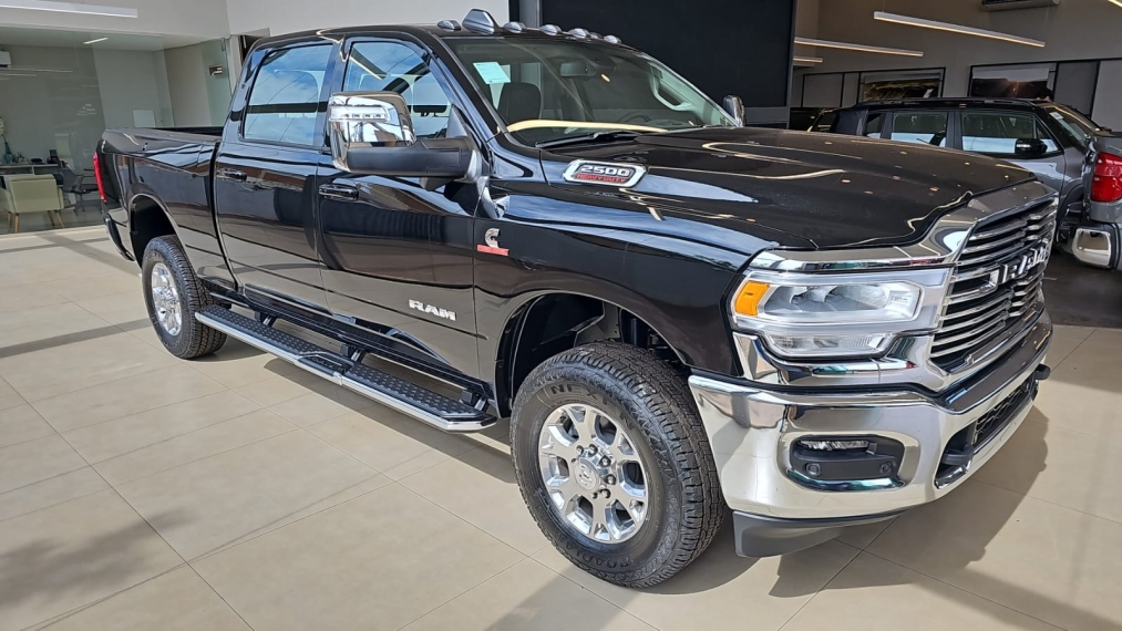 ram 2500 laramie 4x42