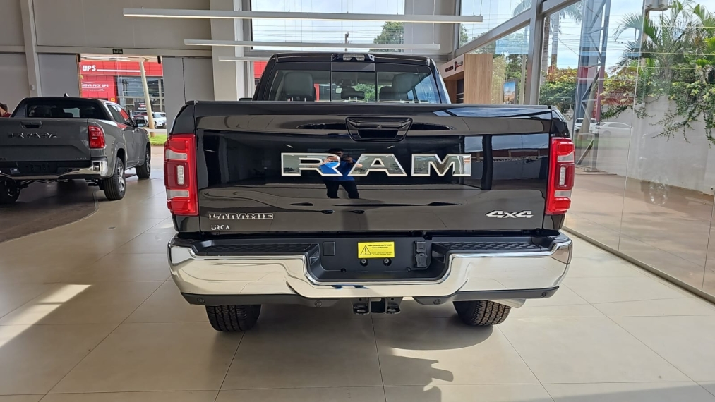 ram 2500 laramie 4x45