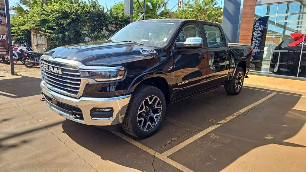 nova ram 1500 laramie 3.0