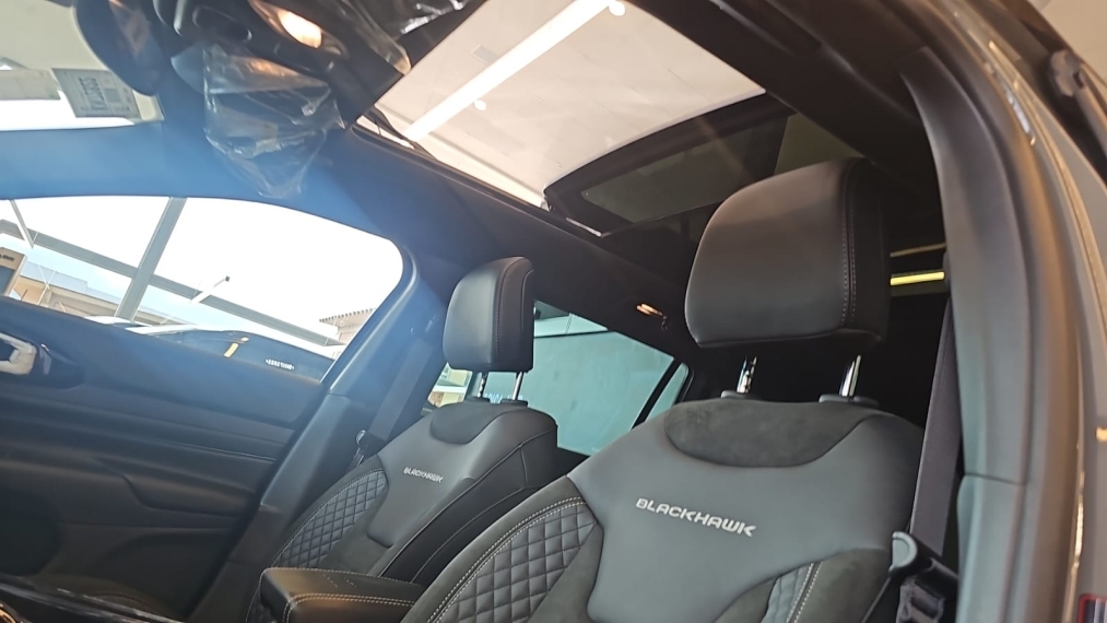 commander blackhawk hurricane 4x4