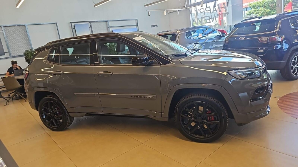 jeep compass blackhawk 2.0 gas 272cv