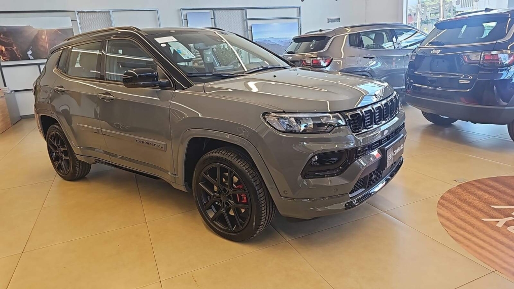 jeep compass blackhawk 2.0 gas 272cv