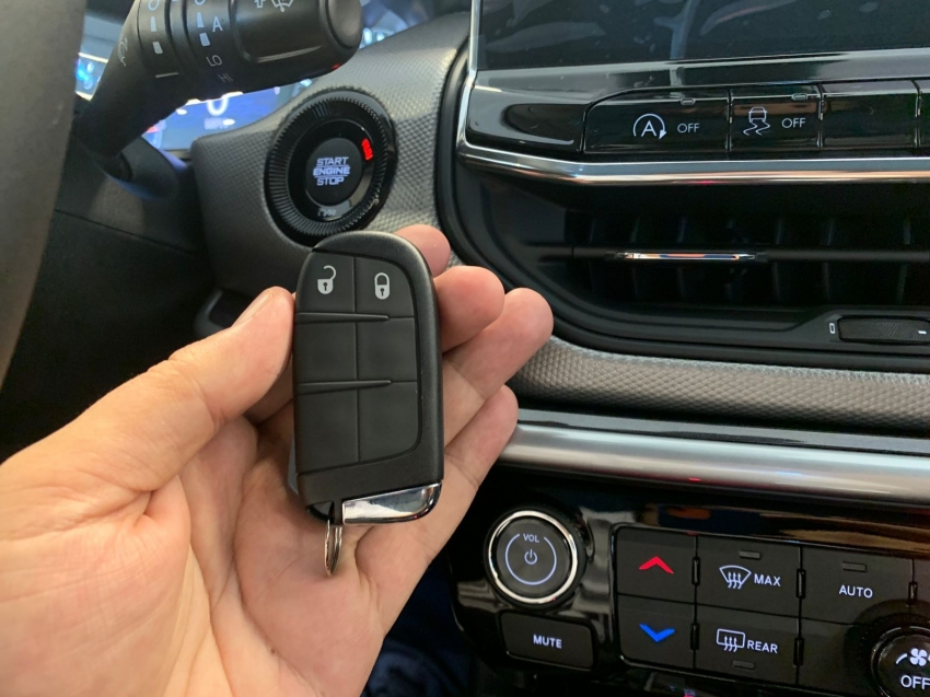 jeep compass longitude