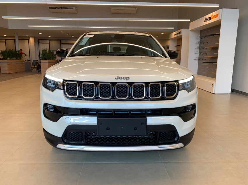 jeep compass longitude