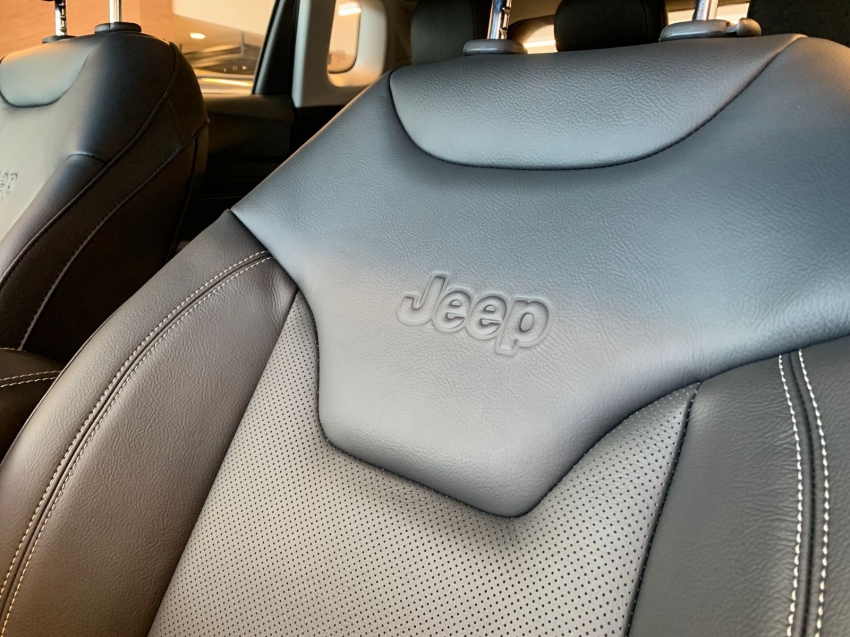 jeep compass longitude