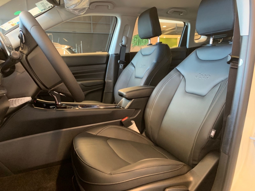 jeep compass longitude