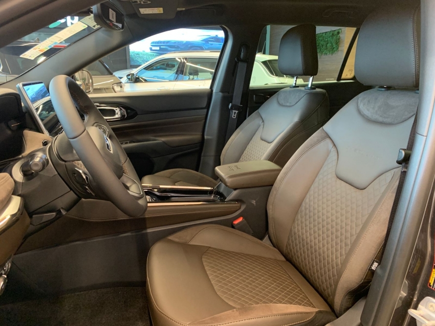 jeep commander overland t270 flex
