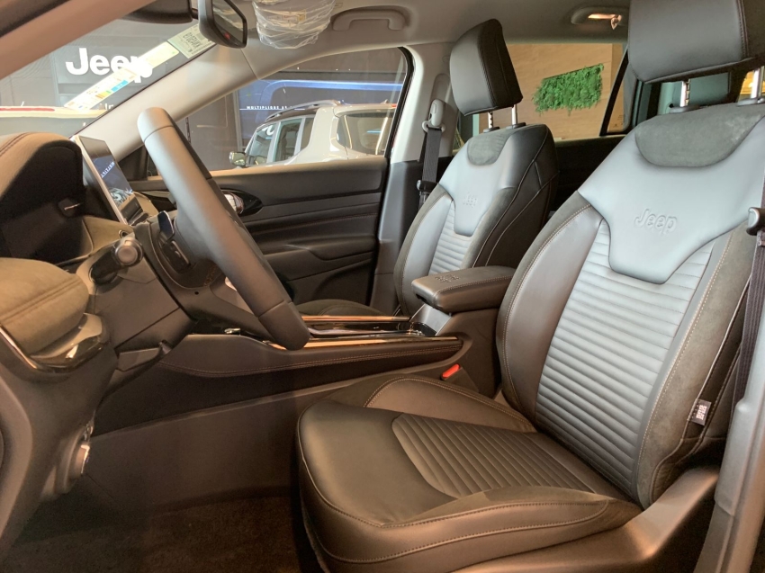 jeep commander limited t270