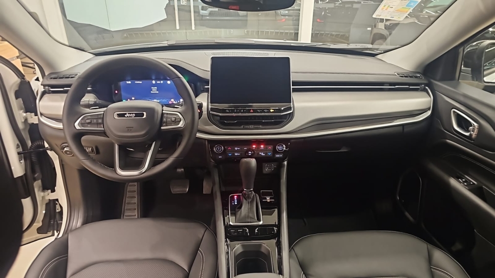 jeep compass longitude t270