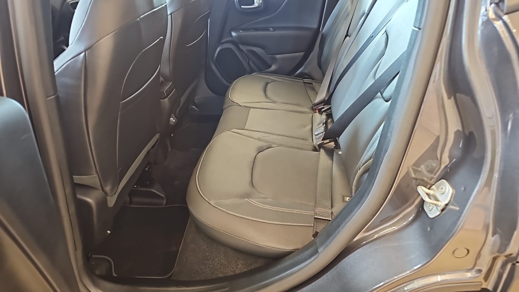 jeep renegade longit 1.3 flexat611