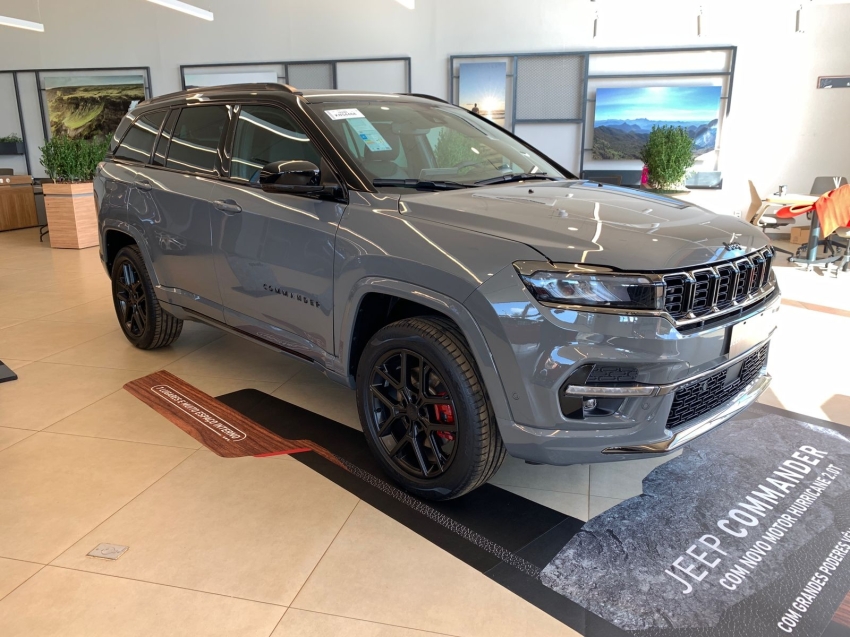 commander blackhawk hurricane 4x42