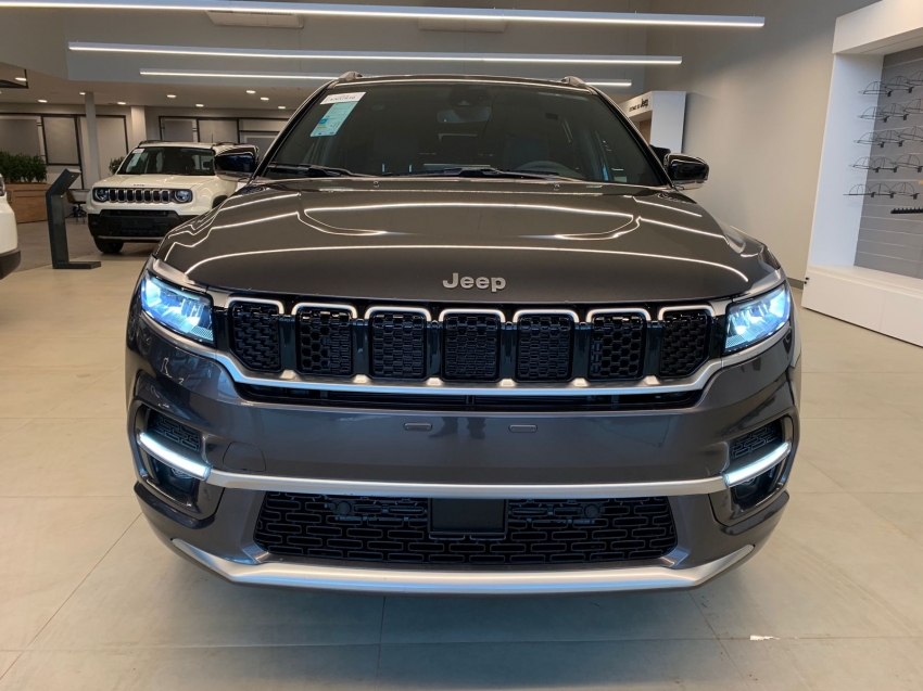 jeep commander overland t270 flex1