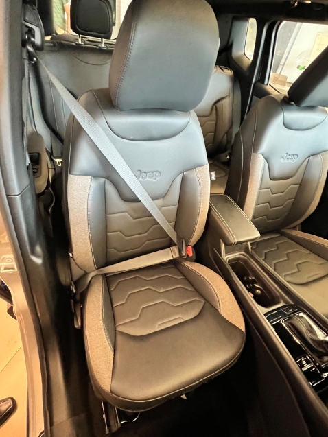 jeep renegade 1.3 t270 turbo flex sahara mhev at6 hibrido 5p automatico 202710