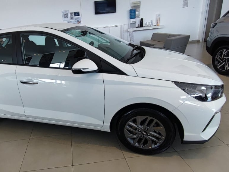 novo hb20 1.0 limited - 0km