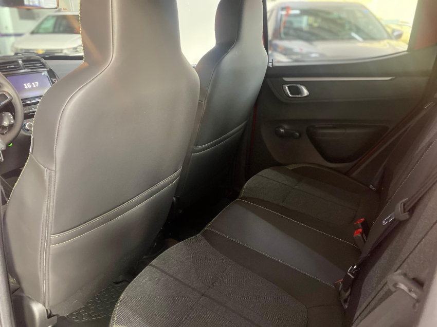 renault kwid 1.0 12v sce flex outsider manual