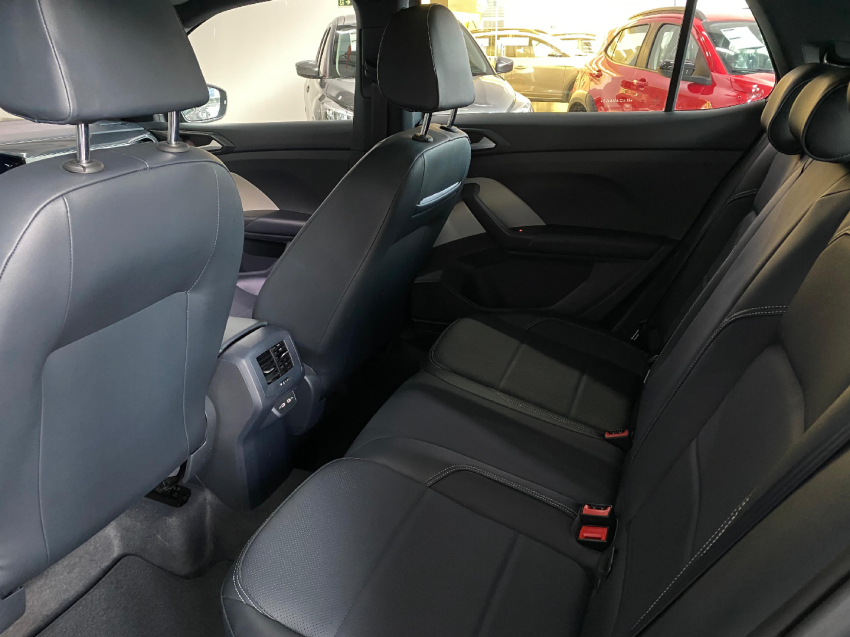 volkswagen t-cross 1.4 250 tsi total flex highline automatico.