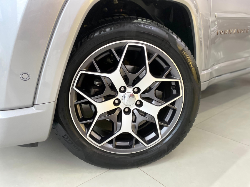 jeep commander 1.3 t270 turbo flex overland at6