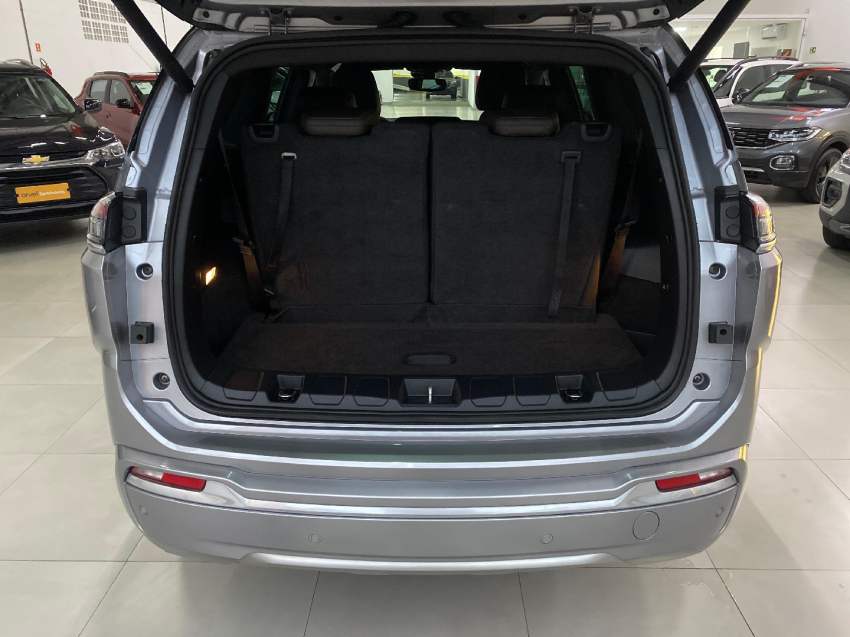 jeep commander 1.3 t270 turbo flex overland at6