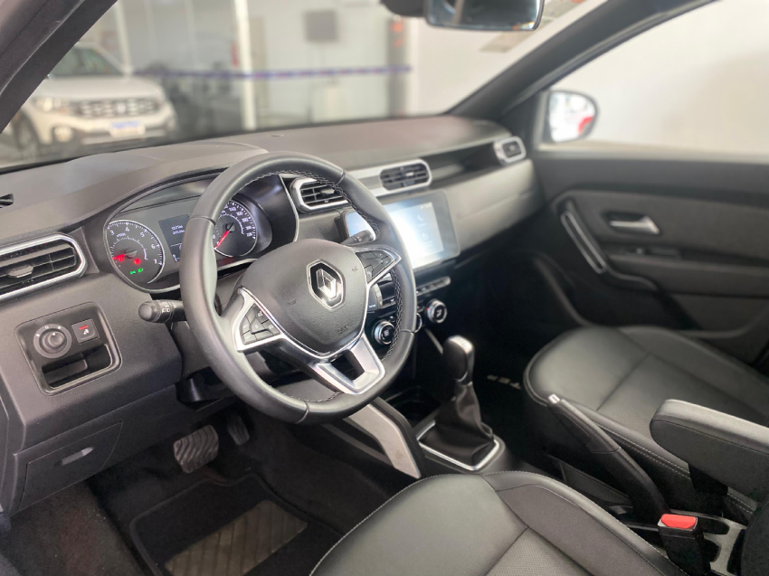 renault duster 1.3 tce flex iconic x-tronic.
