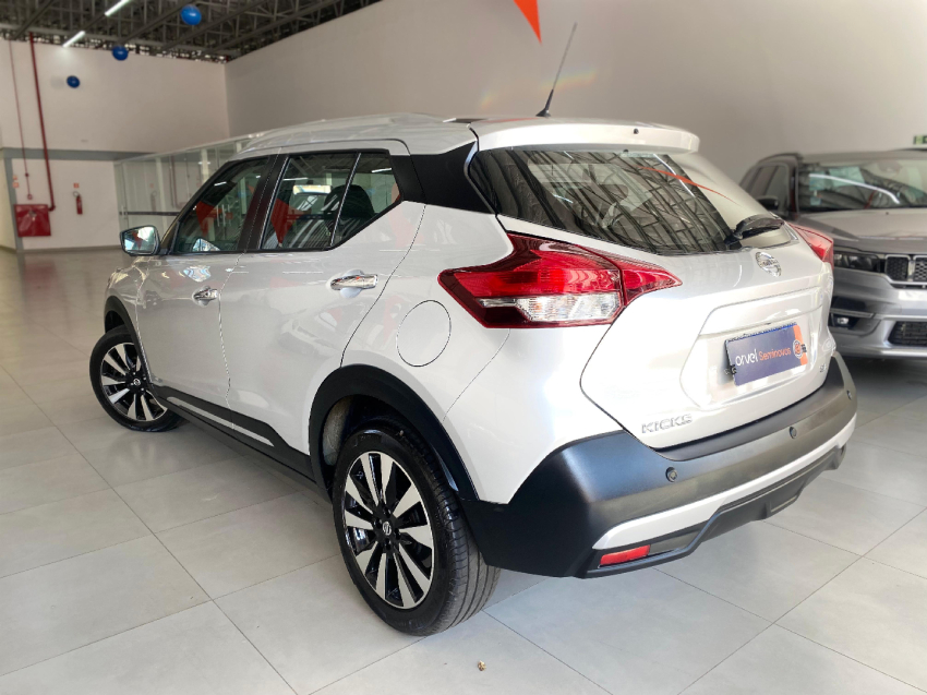 nissan kicks 1.6 16v flexstart sl 4p xtronic.