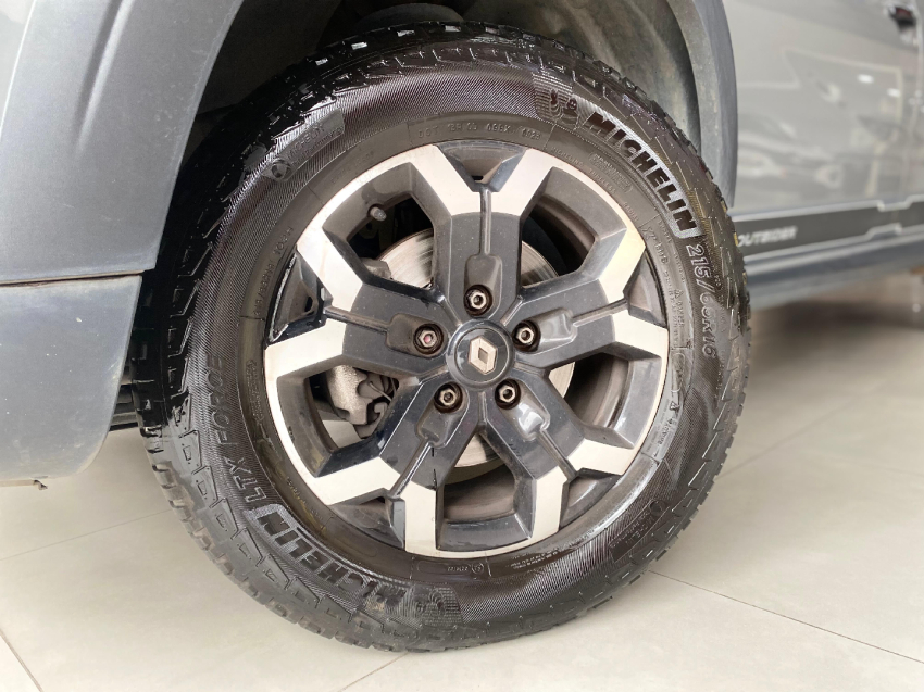 renault oroch 1.3 tce flex outsider x-tronic 5p automatico 2024