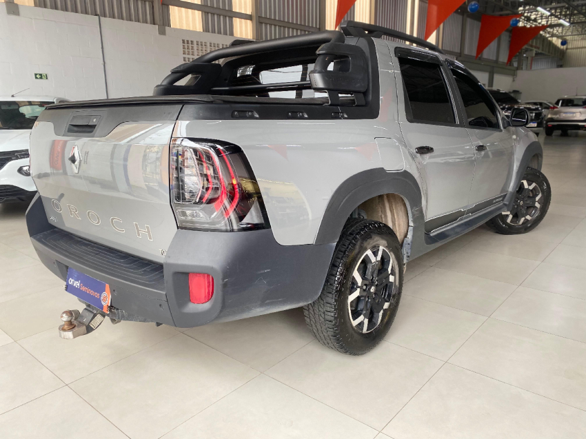renault oroch 1.3 tce flex outsider x-tronic 5p automatico 2024