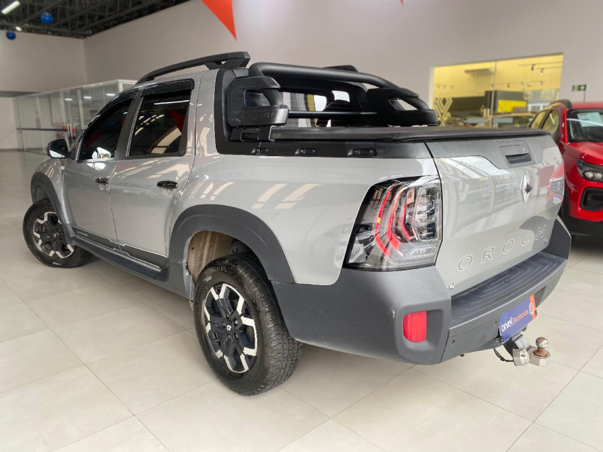 renault oroch 1.3 tce flex outsider x-tronic 5p automatico 2024