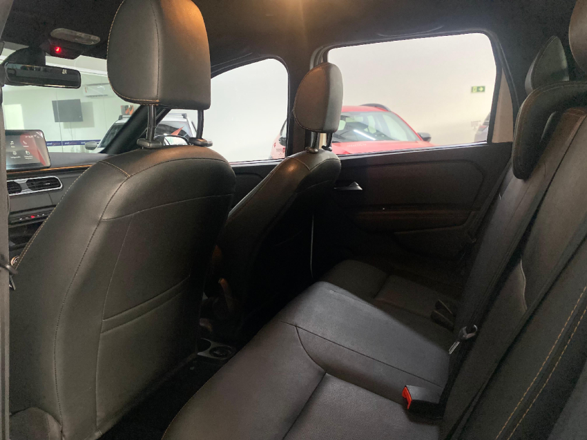 renault oroch 1.3 tce flex outsider x-tronic 4p automatico 2023