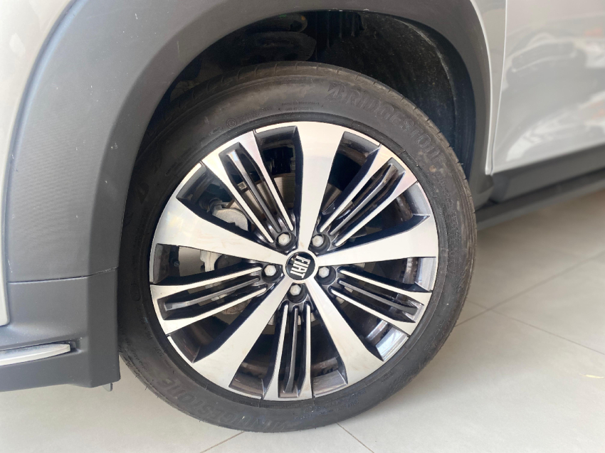 fiat fastback 1.0 turbo 200 hybrid audace cvt flex 5p automatico 2025