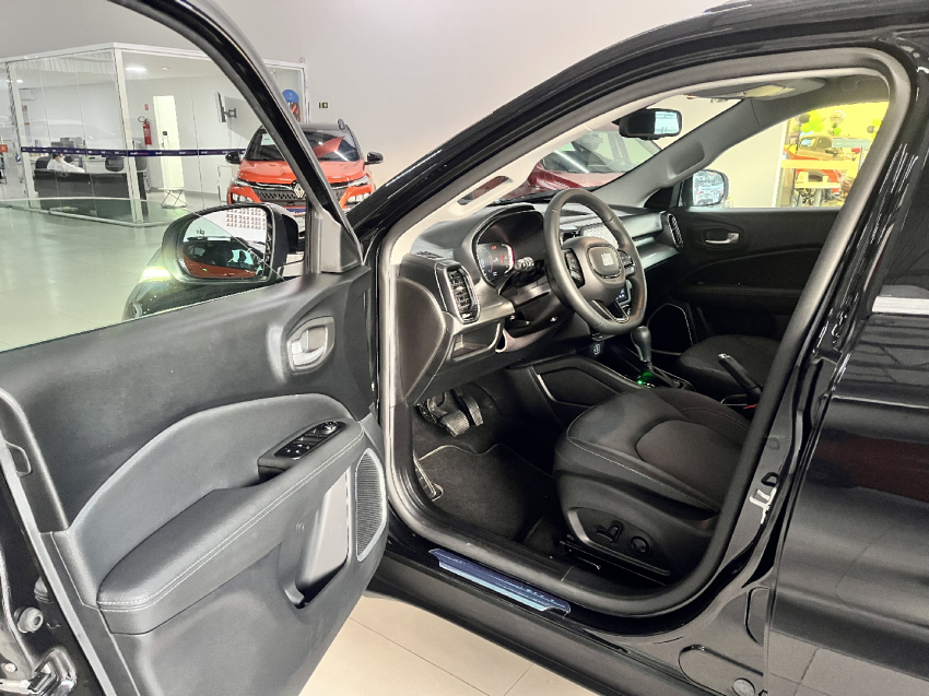 fiat toro 1.3 turbo 270 flex volcano at6 4p automatico 2025