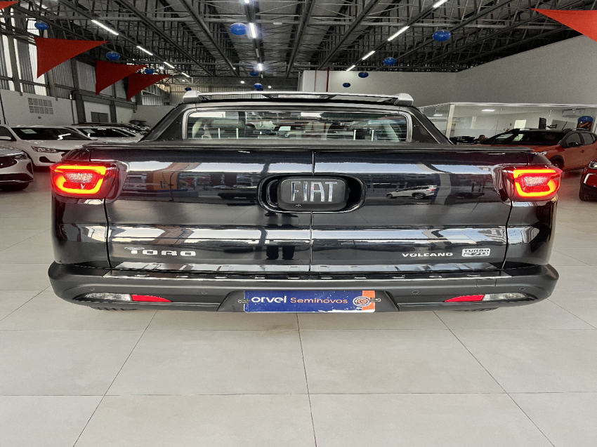 fiat toro 1.3 turbo 270 flex volcano at6 4p automatico 2025