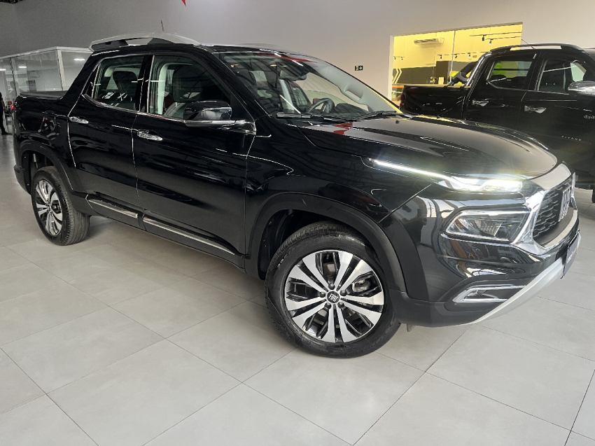 fiat toro 1.3 turbo 270 flex volcano at6 4p automatico 2025