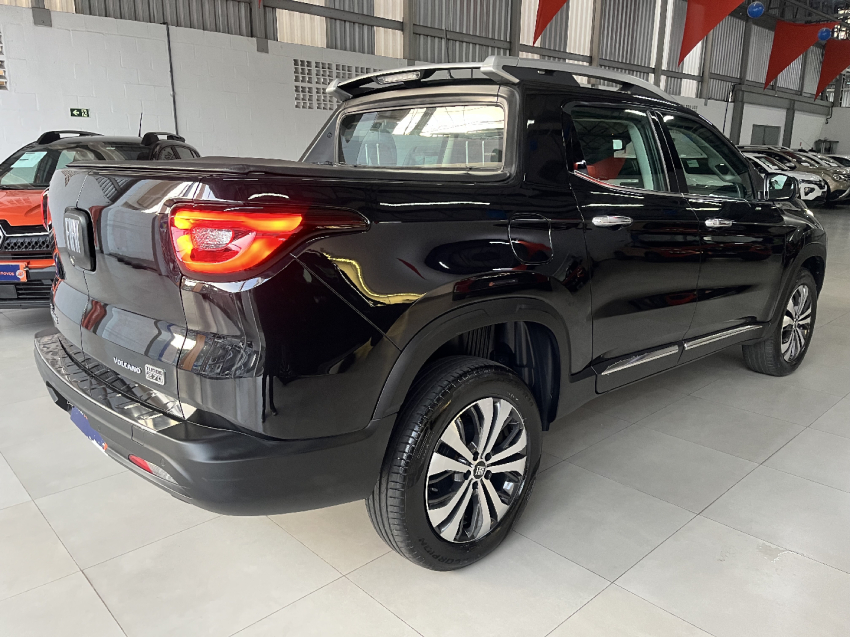 fiat toro 1.3 turbo 270 flex volcano at6 4p automatico 2025