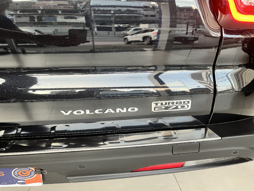 fiat toro 1.3 turbo 270 flex volcano at6 4p automatico 2025
